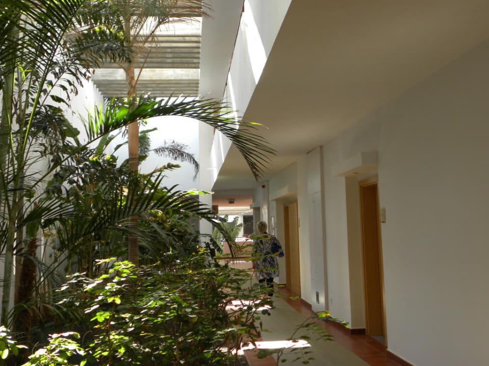 Weg zum Zimmer Hotel Costa Calero