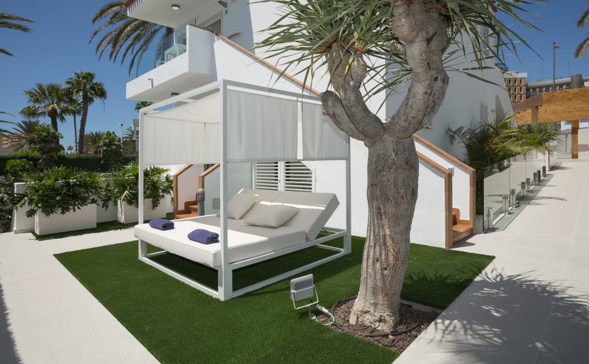 Gartenanlage Apartments Las Tejas