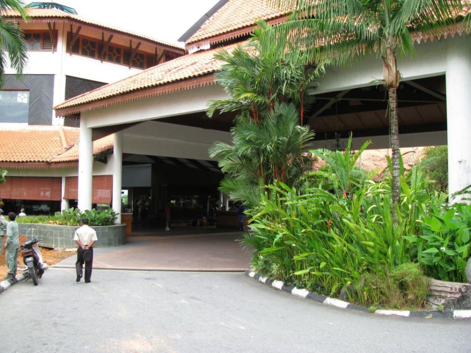 Lobby mit Busstop Berjaya Langkawi Resort