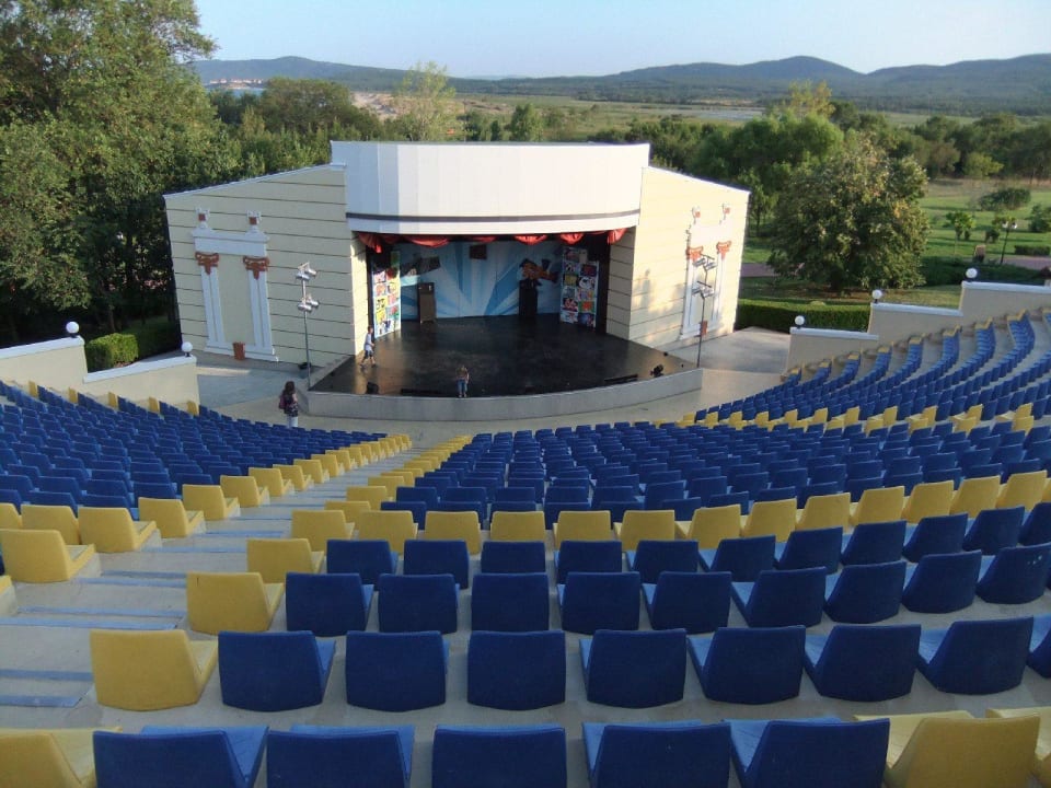 Amphitheater für Abendshows Duni Royal Holiday Village
