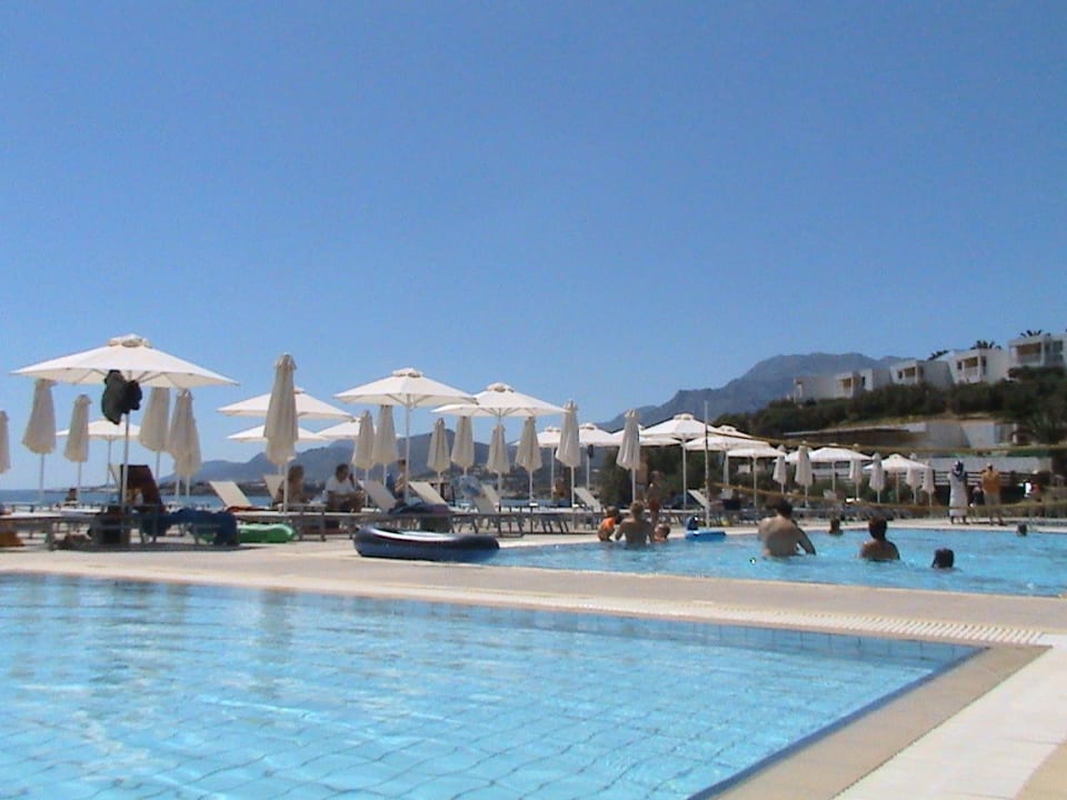 Pool am Strand Atlantica Mikri Poli Crete
