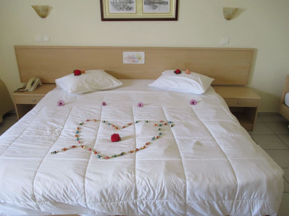 Geschmücktes Bett Hotel Kalithea Horizon Royal