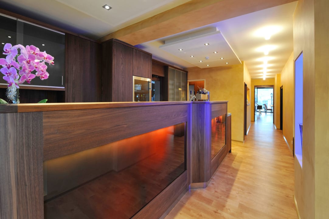 Empfang Hotel Straubs Schöne Aussicht