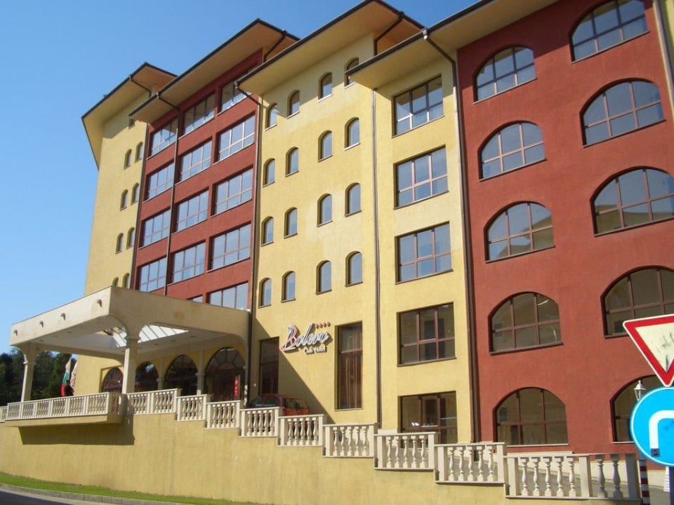 Haupteingang / Front GRIFID Aqua Club Bolero