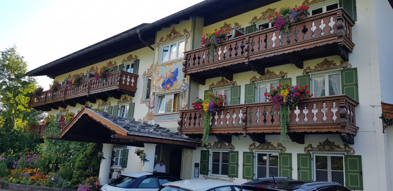 Außenansicht Hotel Alpenhof Krün