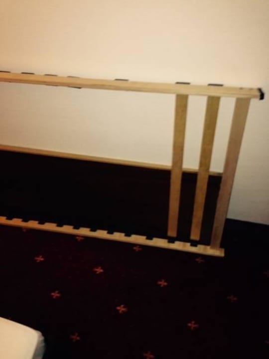 Keine Latten mehr drin  mk | hotel remscheid