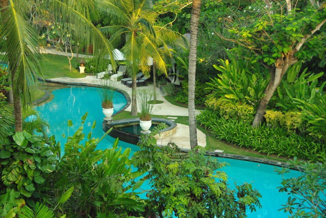 Blick vom Balkon auf den Garten/Pool The Laguna A Luxury Collection Resort & Spa