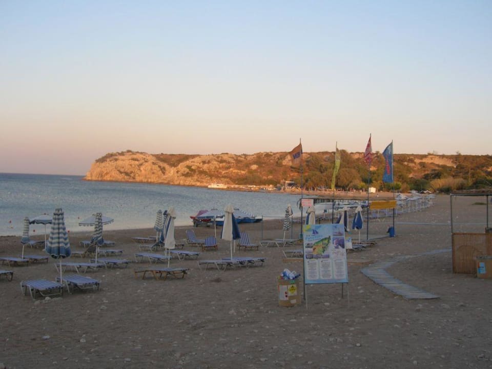 Strand vorm Hotel Irene Palace Beach Resort Club alltoura