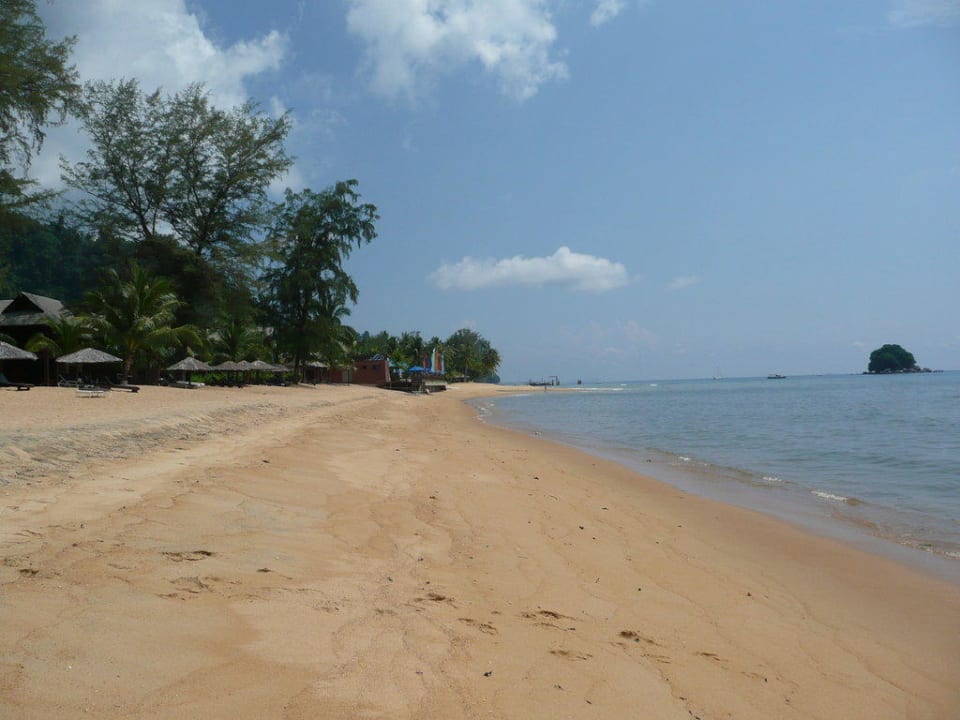 Hotelstrand mit tollem Ausblick Berjaya Tioman Resort