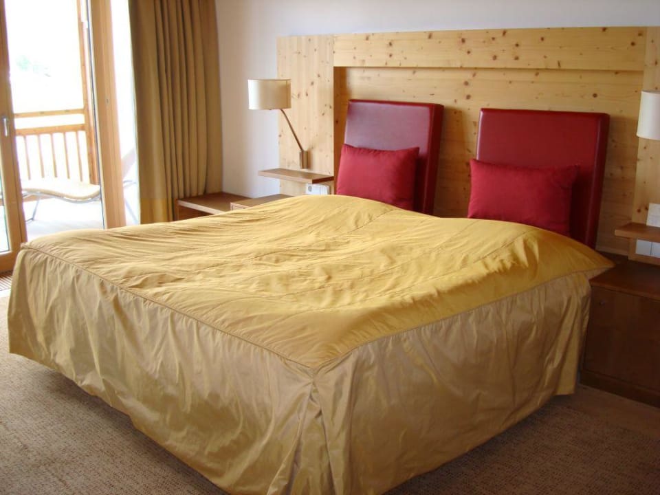 Bett in der Juniorsuite AQUA DOME
