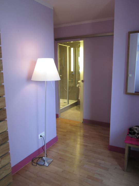 Flur mit Schrank Hotel Viva Sky