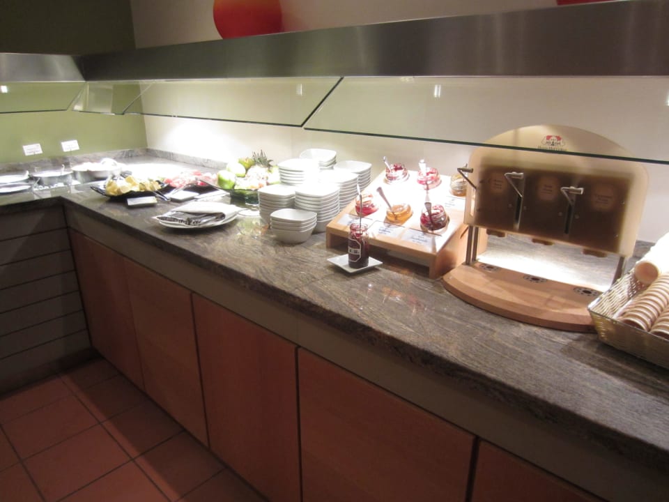 Frühstückstbuffet Leonardo Hotel Hamburg Airport
