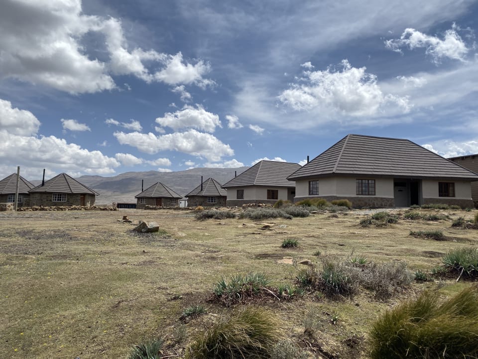 Außenansicht Sani Mountain Lodge