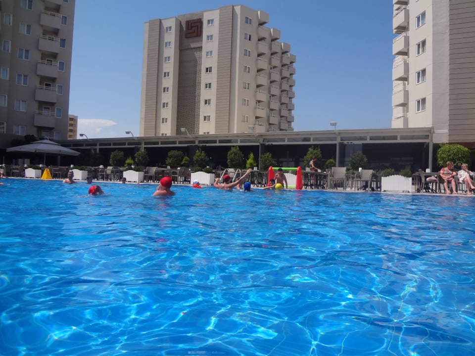 Спорт в бассейне Grand Park Lara Hotel