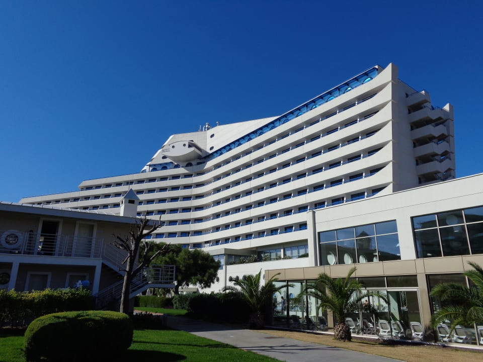 Hotel Seitenansicht Titanic Deluxe Lara