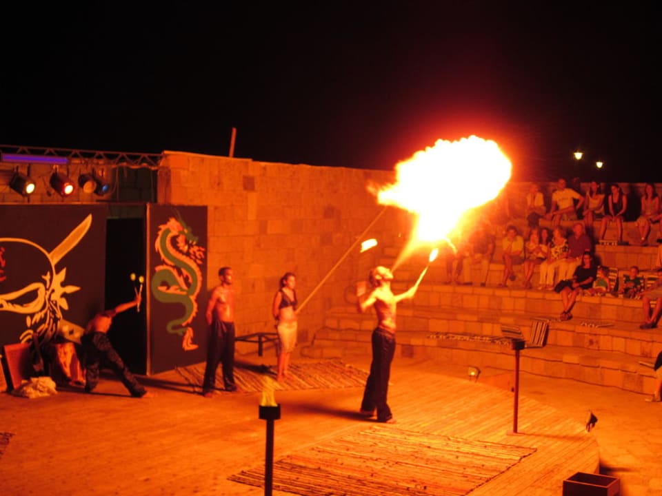 Fakirshow Hotel Gorgonia Beach Resort