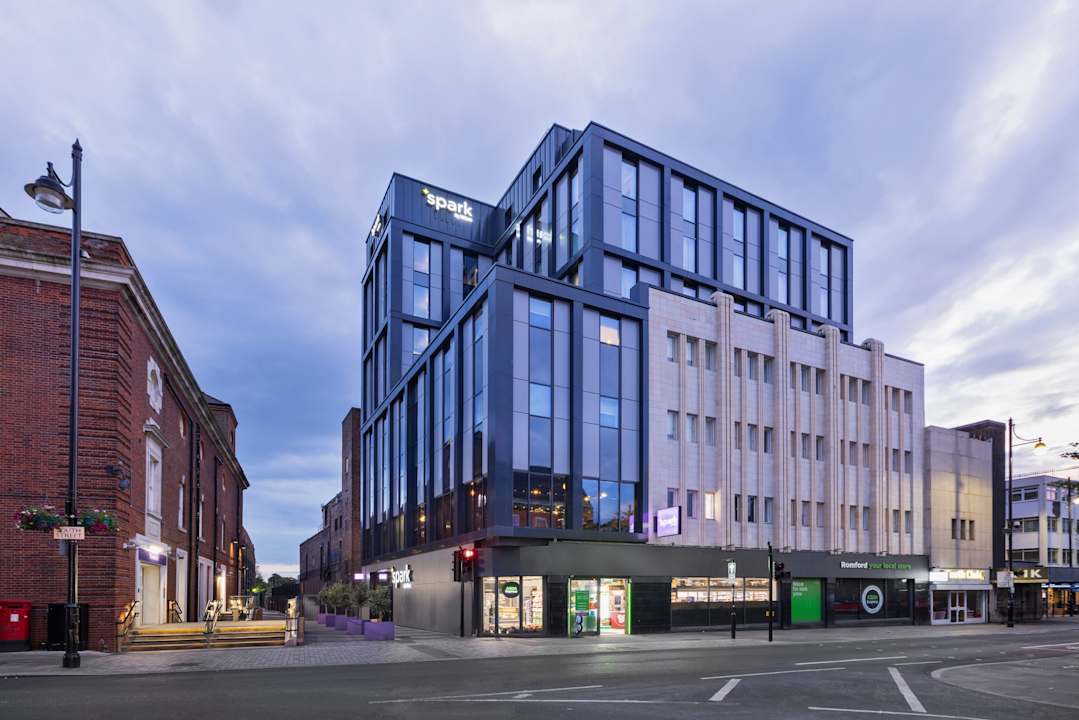 Außenansicht Spark by Hilton London Romford