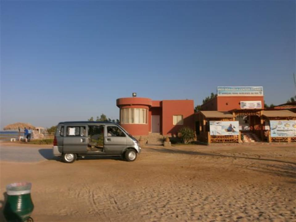 Unnötiger Service, für die Faulen Menschen  Titanic Beach Spa & Aqua Park