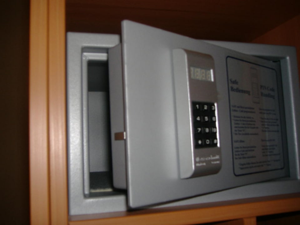 Zimmersafe IntercityHotel München