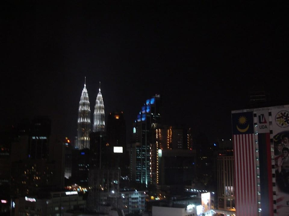 Zimmeraussicht bei Nacht Hotel Capitol