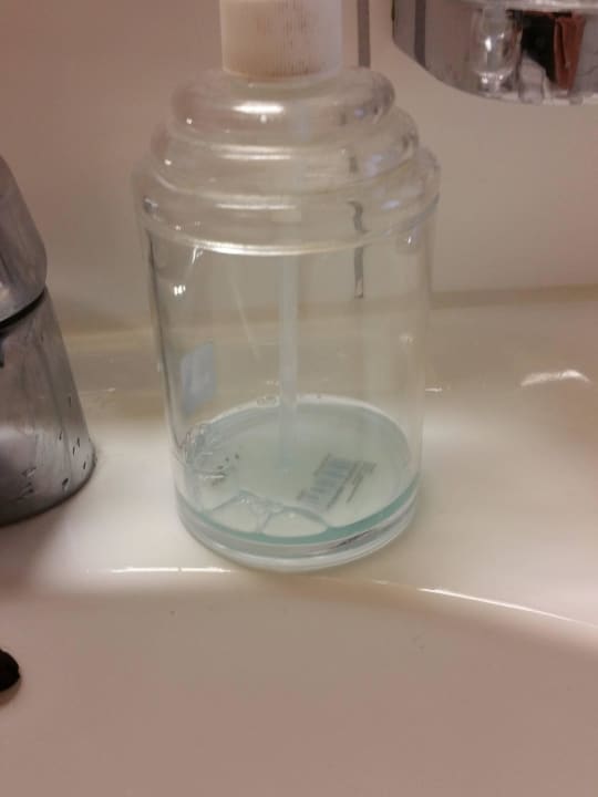 Leerer Seifenspender bei Anreise Hotel Merk - Gästehaus