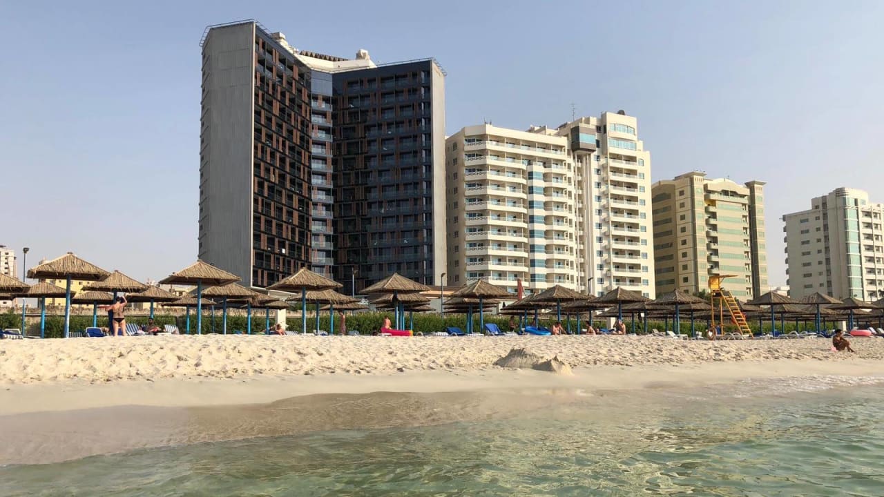 Außenansicht Wyndham Garden Ajman Corniche