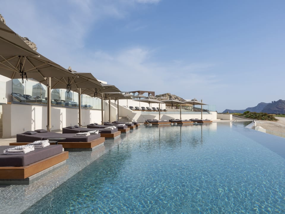 Pool Santo Mine Oia Suites