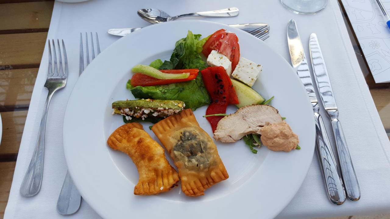 Beim Abendessen  Amirandes A Grecotel Resort To Live