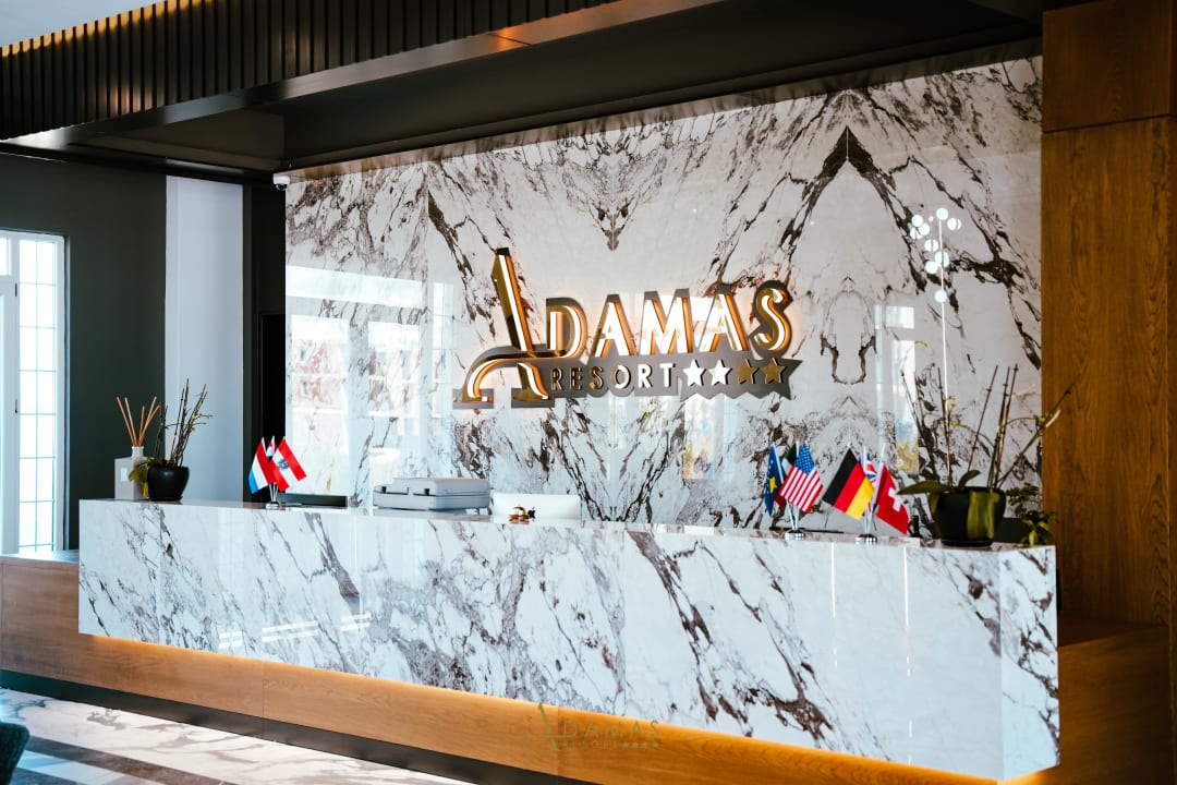 Lobby Adamas Resort & Hotel
