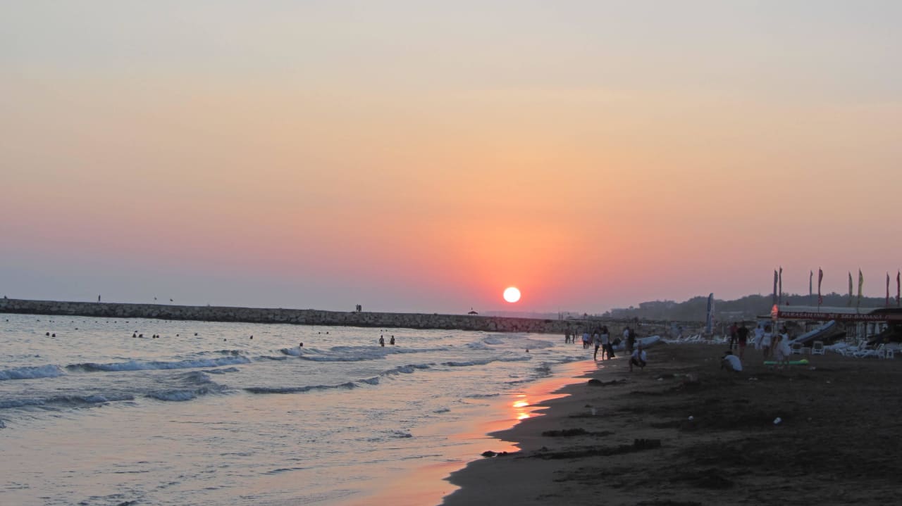 Strand Royal Taj Mahal Hotel