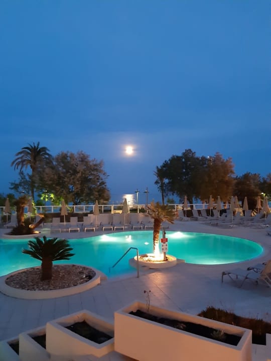 Außenansicht Sabina Hotel & Suites