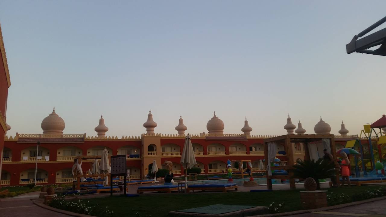 Außenansicht Pickalbatros Alf Leila Wa Leila Resort - Neverland Hurghada