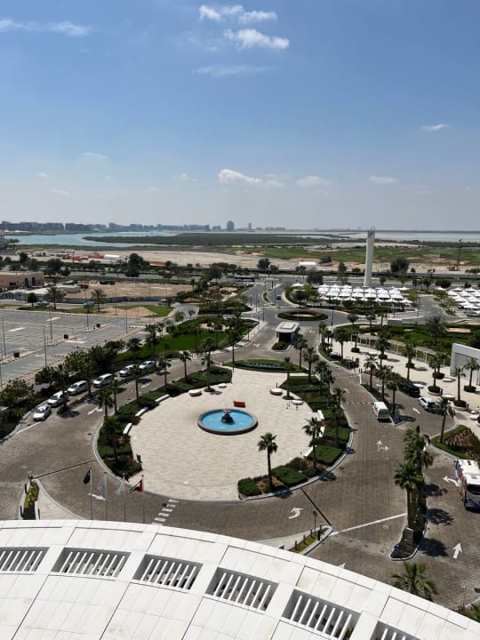 Ausblick The WB Abu Dhabi, Curio Collection By Hilton