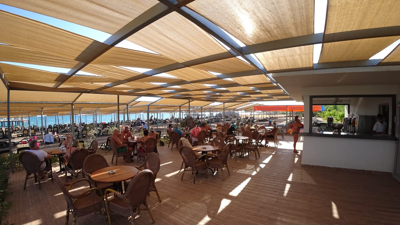 Strand Royal Wings Hotel