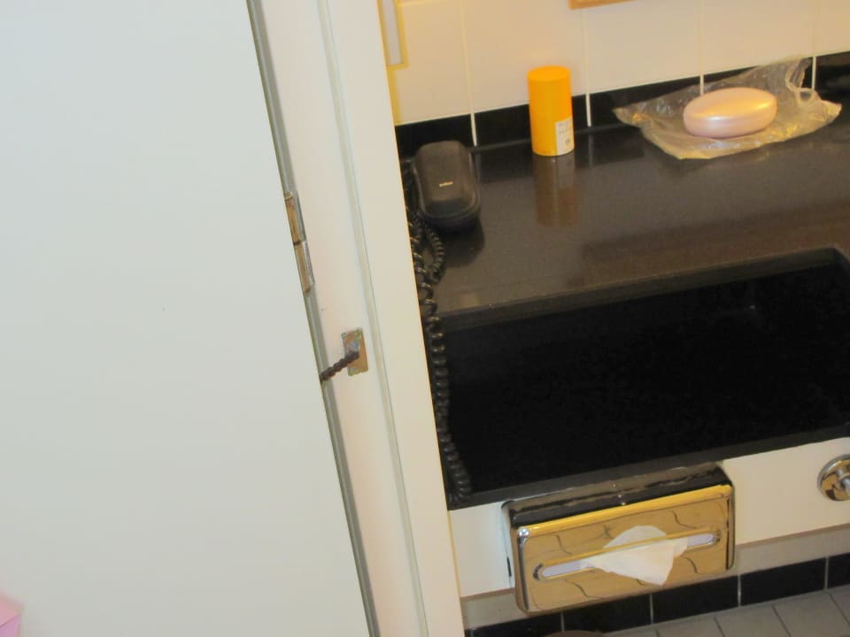 Bad mit selbstschließendem Mechanismus (Kette) NH City Centre