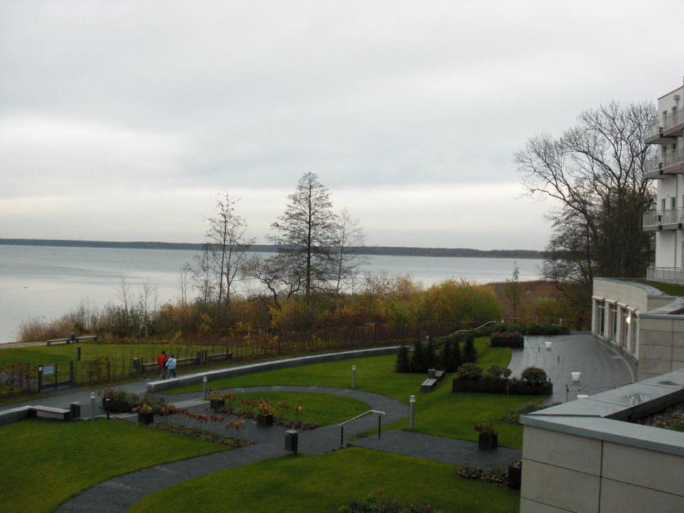 Vom Balkon 1. Geschoss zum See Seehotel Fleesensee