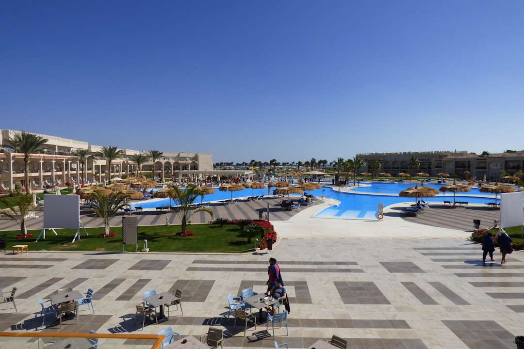 Schön weitläufig und gepflegt  Pickalbatros Royal Moderna Resort-Sharm El Sheikh