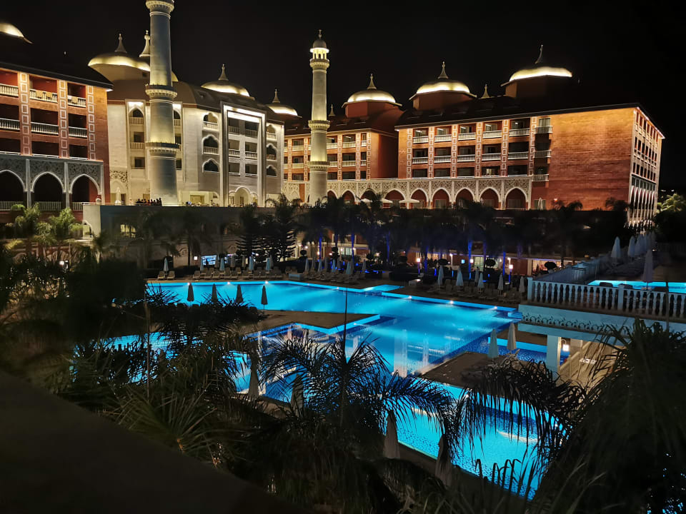 Pool Royal Taj Mahal Hotel