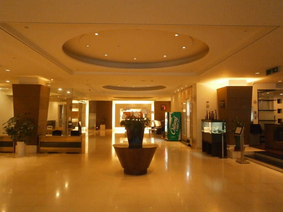 Hotel-Lobby Hotel Airport
