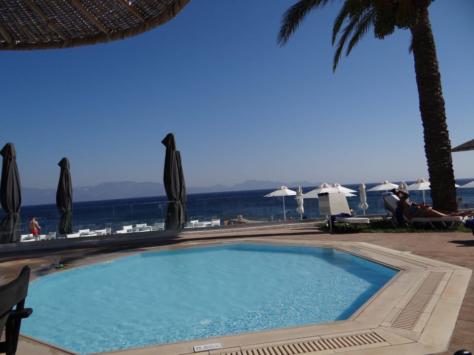 Kinderpool am großen Pool Dimitra Beach Hotel & Suites