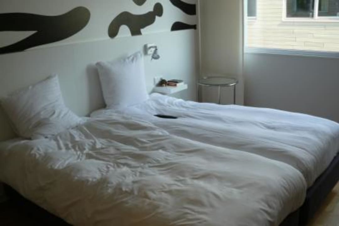 Double bed Westcord Hotel Delft