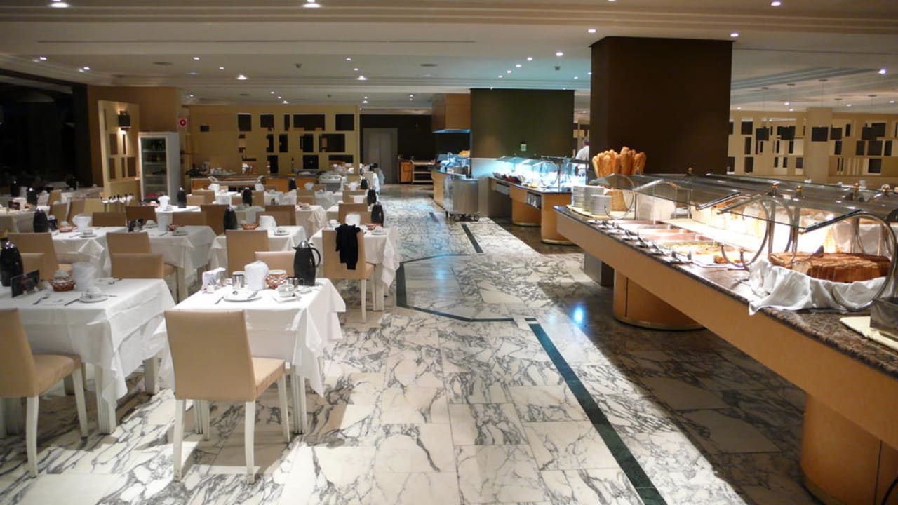 Der Speisesaal ganz früh am Morgen Gloria Palace San Agustin Thalasso & Hotel