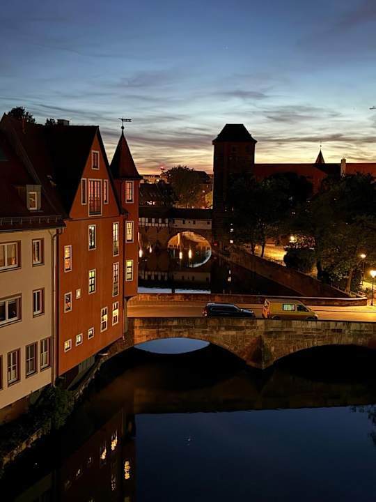 Ausblick Karl August - a Neighborhood Hotel