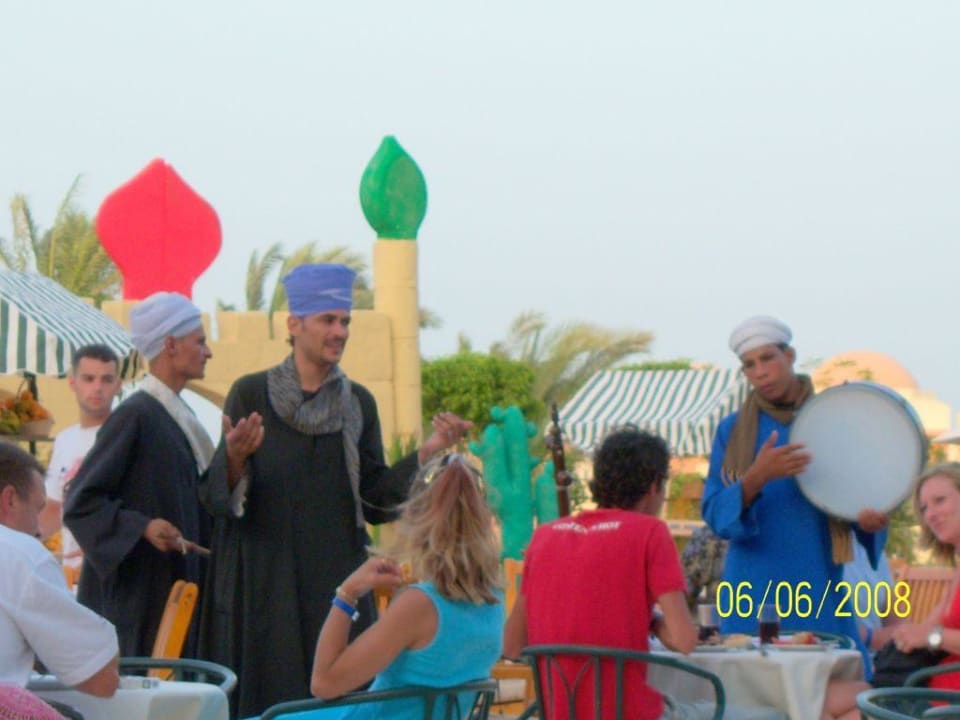 Orientalischer Abend beim essen Serenity Alpha Beach