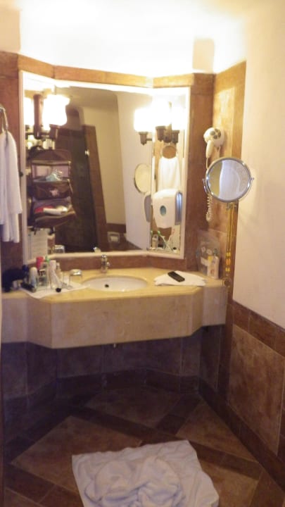 Badezimmer Waschtisch Pickalbatros Citadel Resort