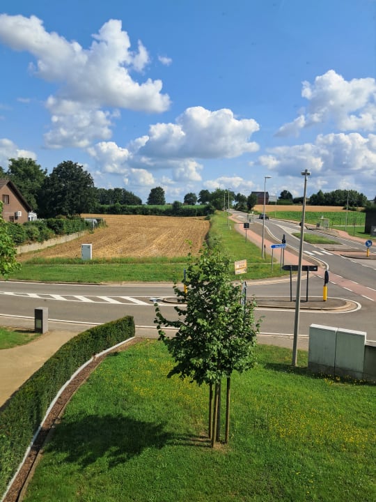 Außenansicht StroEnzo - RUIME LOFT - 5P - 2SLPK - DAKTERRAS - LAADPAAL - 10MIN Maastricht