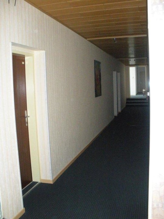 Gang zum Zimmer Pension Das Mittelpunkt