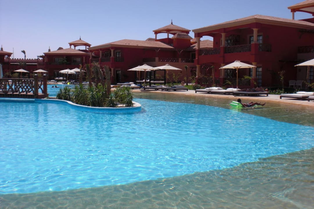 Pool im 400er Block Pickalbatros Alf Leila Wa Leila Resort - Neverland Hurghada
