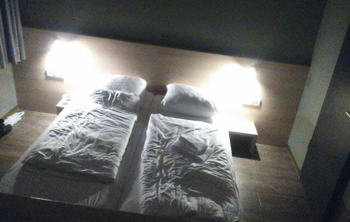 Pokoj MEININGER Hotel Berlin Airport