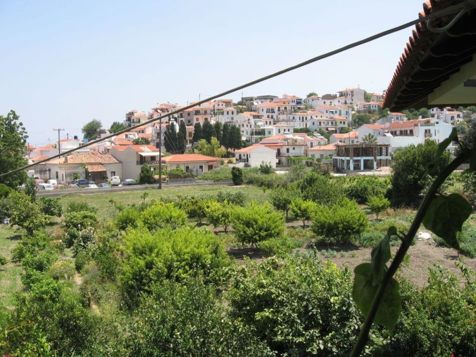 Blick vom Balkon auf einen Teil von Kokkari Hotel Golden Sun